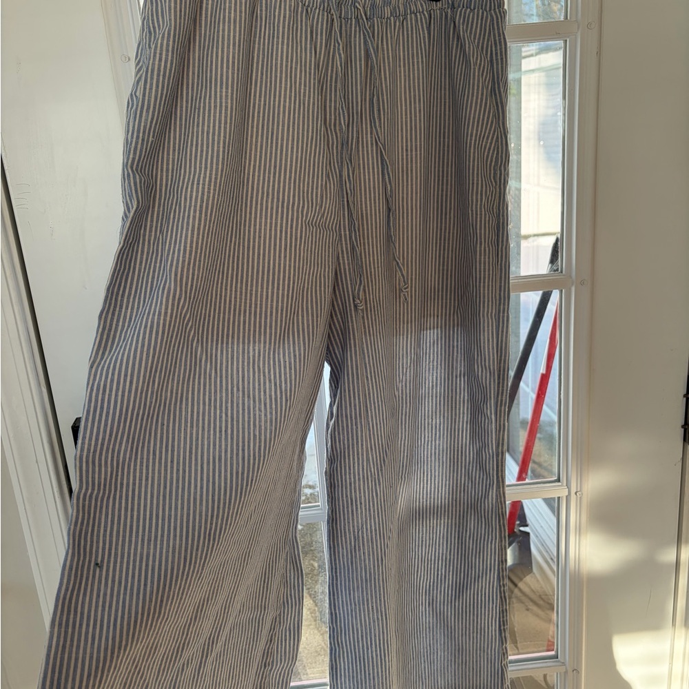 ARULA Men's Blue and White Striped Joggers